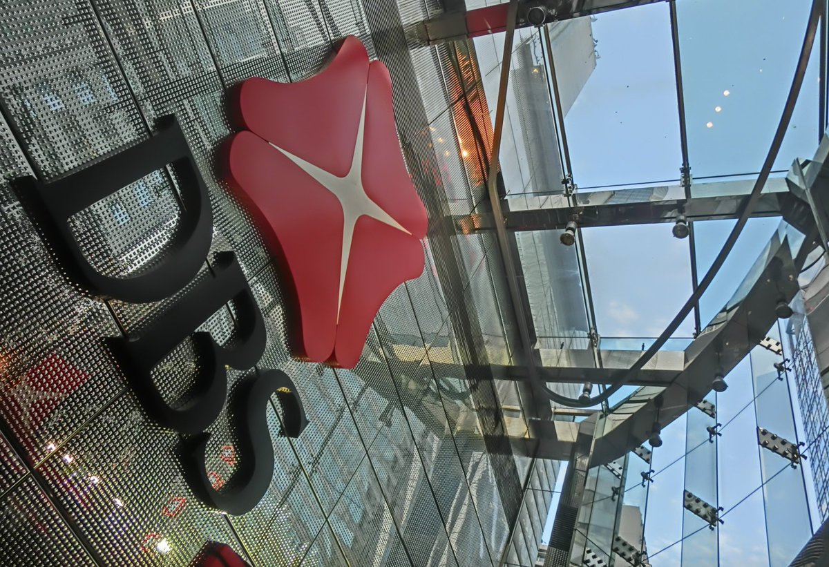 BitcoinMagazine's tweet photo. NEW 💥 LARGEST BANK in Southeast Asia to open retail investor #BITCOIN BUYING service this year 💥 https://t.co/c2SZKWauEv