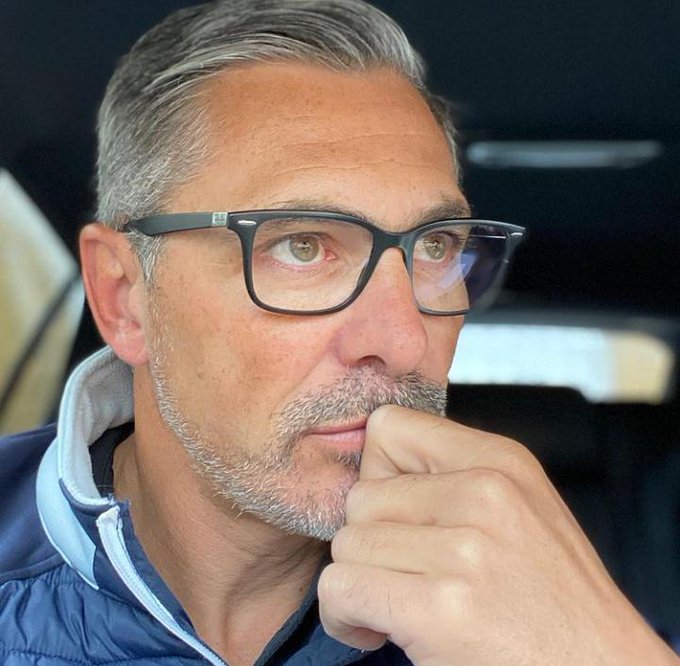 AdrienneAiken's tweet photo. Does anyone know who this man actually is? These are the fake pictures the scammer used. #TwitterScammer #ScamAlert #scammer #scams #fakeaccount @TwitterSupport @Twitter I have blocked and reported him but this guy might wanna do the same! https://t.co/dZpX8mGWUW