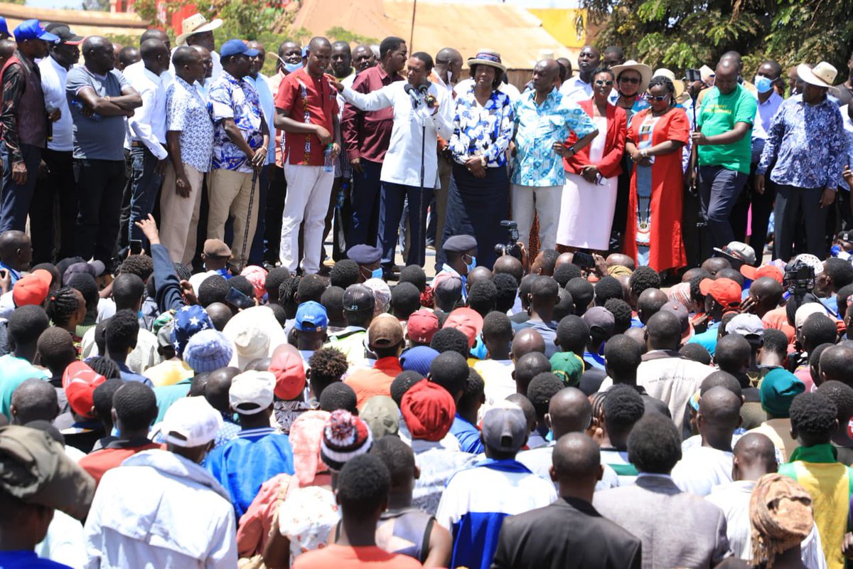 mamangilu's tweet photo. AZIMIO LA UMOJA IN MAKINDU, MAKUENI. 

Ukambani region is holding a conversation about the future of our people. Representation, opportunities, resources and shared prosperity is what our people prioritize. Which is why we have resolved to partner with @RailaOdinga. INAWEZEKANA. https://t.co/cnxkzJoHcz