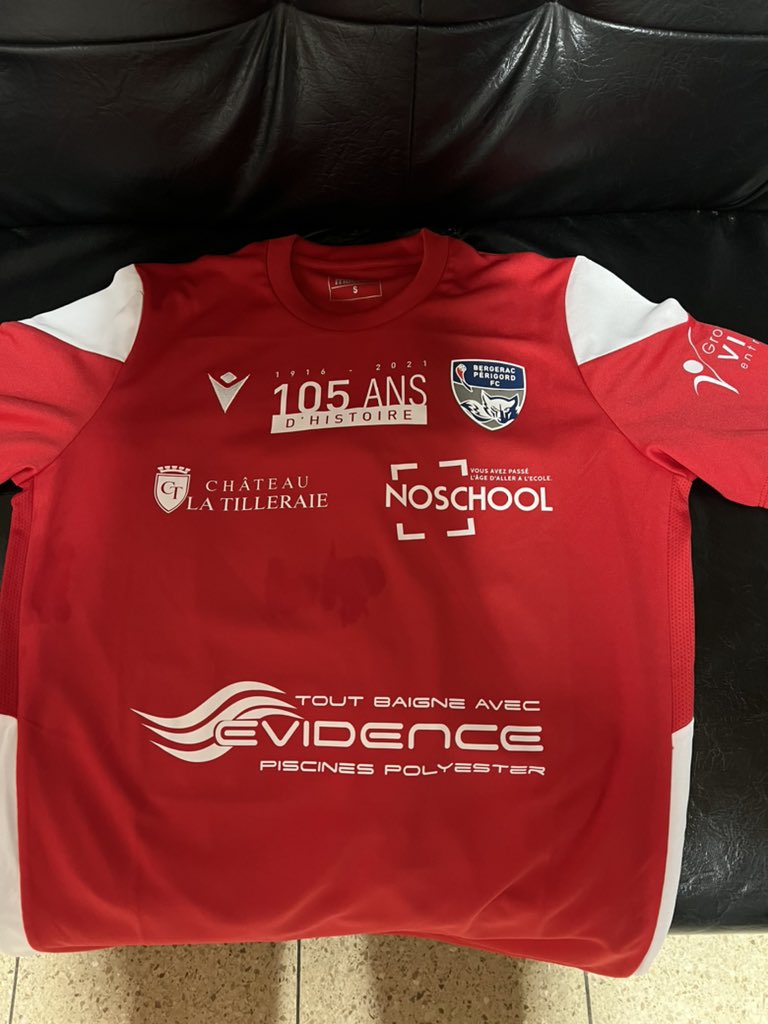 Après tant d’années en club pro, la concurrence n’a jamais taper à ma porte  et même en prenant des mini retraites ils n’arrivent toujours pas à me rattraper 
Restez dans le rétro, y’a pas d’ralentir Merci <a href="/BPFC_eSport/">Bergerac Périgord FC eSport</a> <a href="/PicsouFIFA/">o-PICSOU-o</a>