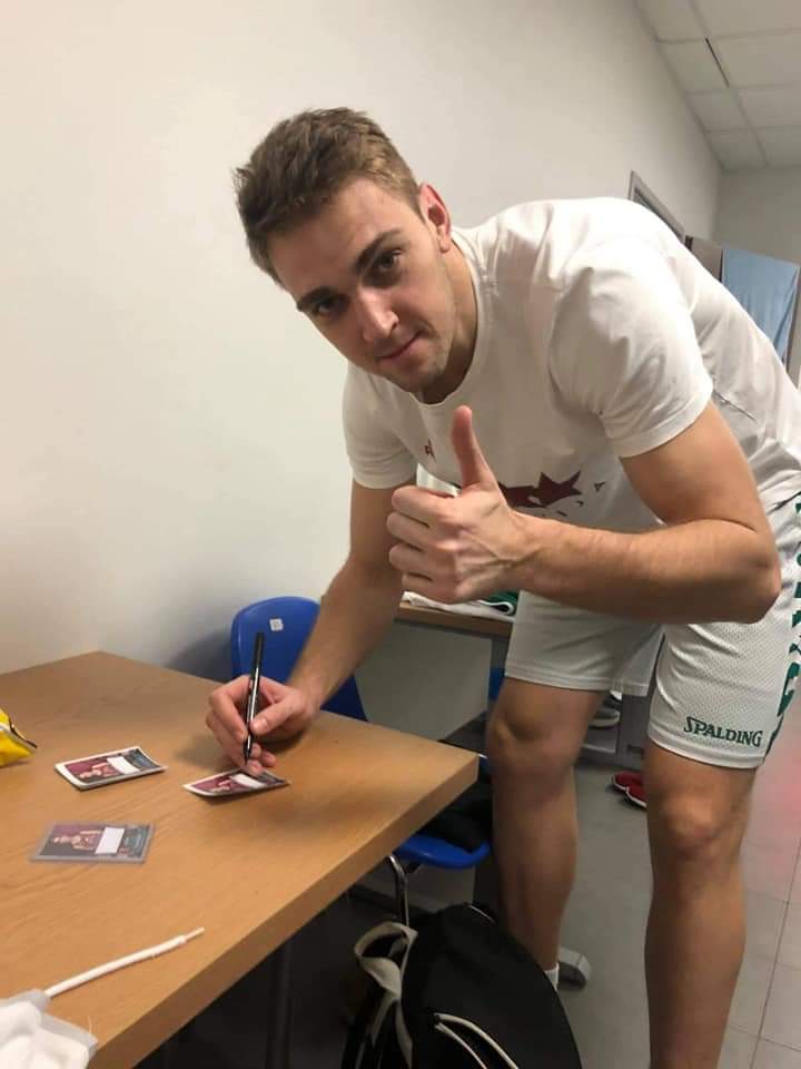 kkzastal's tweet photo. |🔥🔥🔥 Licytacja nr 3/5, a w niej najlepszy rezerwowy @VTBUL sezonu 20/21 Znany i lubiany przez kibiców @basket_zg oraz @Anwil_official Rolo @Freimis6 ✌️✌️✌️➡️➡️ ➡️ https://t.co/15MADWobgy👊👊👊#plkpl #pomagamy #vtbul #GramyDlaNiny https://t.co/1fgzTC2Wns