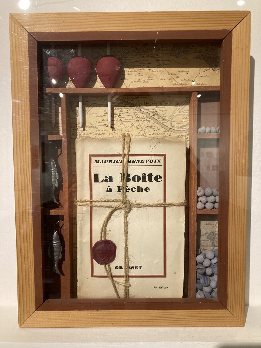 FannyBorius's tweet photo. Des boîtes comme des coffres à souvenirs… Rencontre avec Henri Guitton, 91 ans, ancien instituteur vendéen devenu artisan à sa retraite, et portrait de ses œuvres ce soir dans le 19/20 ⁦@F3PaysdelaLoire⁩ avec ⁦@damienraveleau⁩ #vendee https://t.co/RlxbWsUyoT