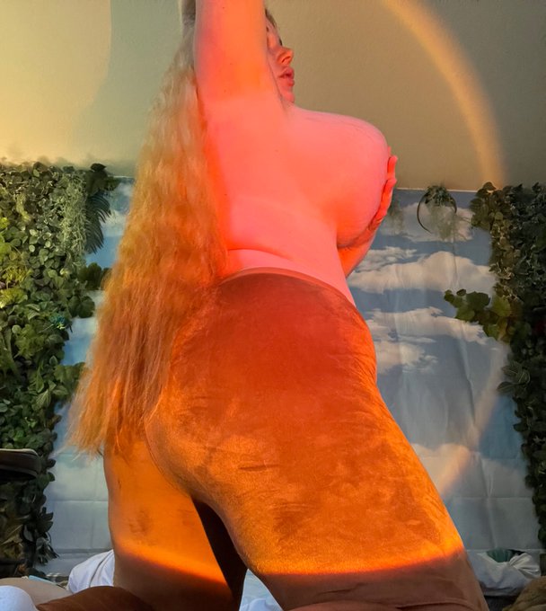 I may look like a person but I&rsquo;m actually a bear with alopecia. https://t.co/guNVOG7t8N https://t.co