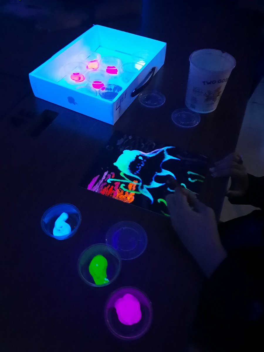Mengelart's tweet photo. The Blacklight fun has begun.  Thanks Comal Education Foundation for making this possible.   The students love it! @Comal_EF @Supt_comalisd @Jags_Principal @schumanncarla1 #comalfinearts https://t.co/aKEDNtYrxr