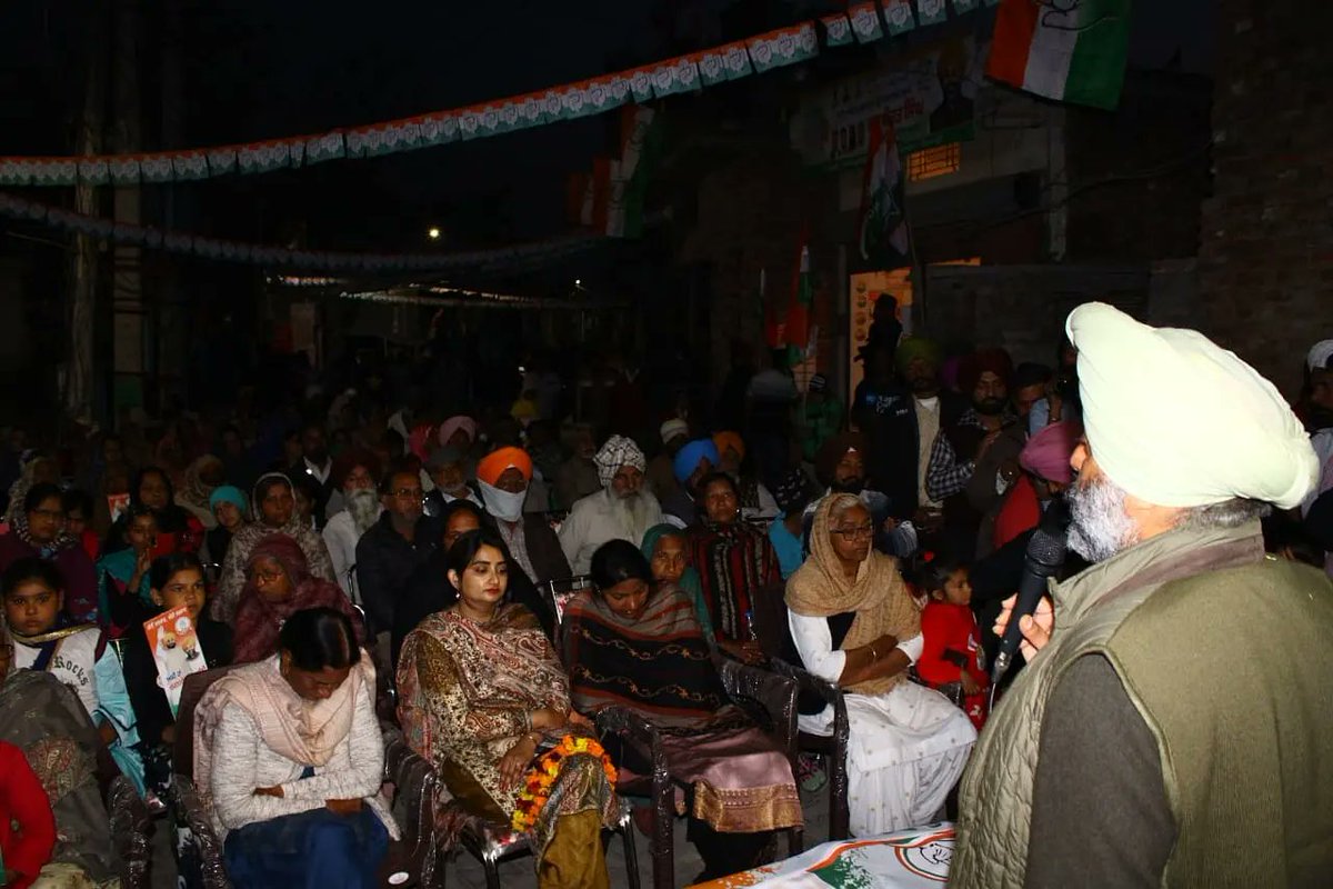 ਫੁੱਲਾਂ ਹਾਰਾਂ ਨਾਲ ਸਵਾਗਤ ਕਰਦਿਆਂ, ਵਾਰਡ ਨੰਬਰ 28 ਦੇ ਨਿਵਾਸੀਆਂ ਨੇ ਬਹੁਤ ਪਿਆਰ ਦਿੱਤਾ ਅਤੇ ਮੇਰੀ ਮਿਹਨਤ ਤੇ ਕਾਂਗਰਸ ਦੀਆਂ ਅਗਾਹਵਧੂ ਨੀਤੀਆਂ ਨੂੰ ਵੇਖਦਿਆਂ ਕਾਂਗਰਸ ਦਾ ਸਮਰਥਨ ਦੇਣ ਲਈ ਐਲਾਨ ਕੀਤਾ।