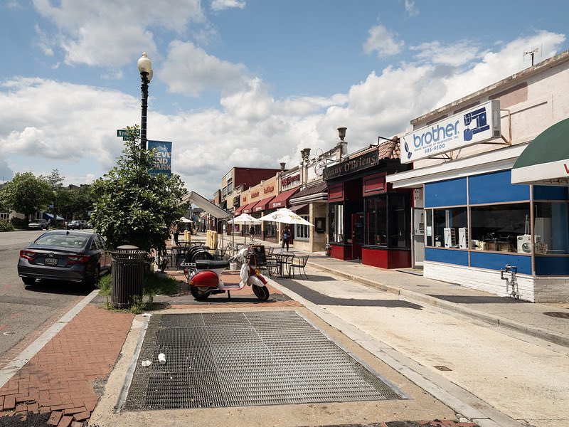 TBAconnects's tweet photo. We are proud to work with @ddotdc on the Cleveland Park Streetscape and Drainage Improvement Project. This project will improve drainage, pedestrian safety, and green infrastructure throughout the corridor along Connecticut Ave from Macomb St to Quebec St NW. #TBAConnects https://t.co/tTglz9JUK4