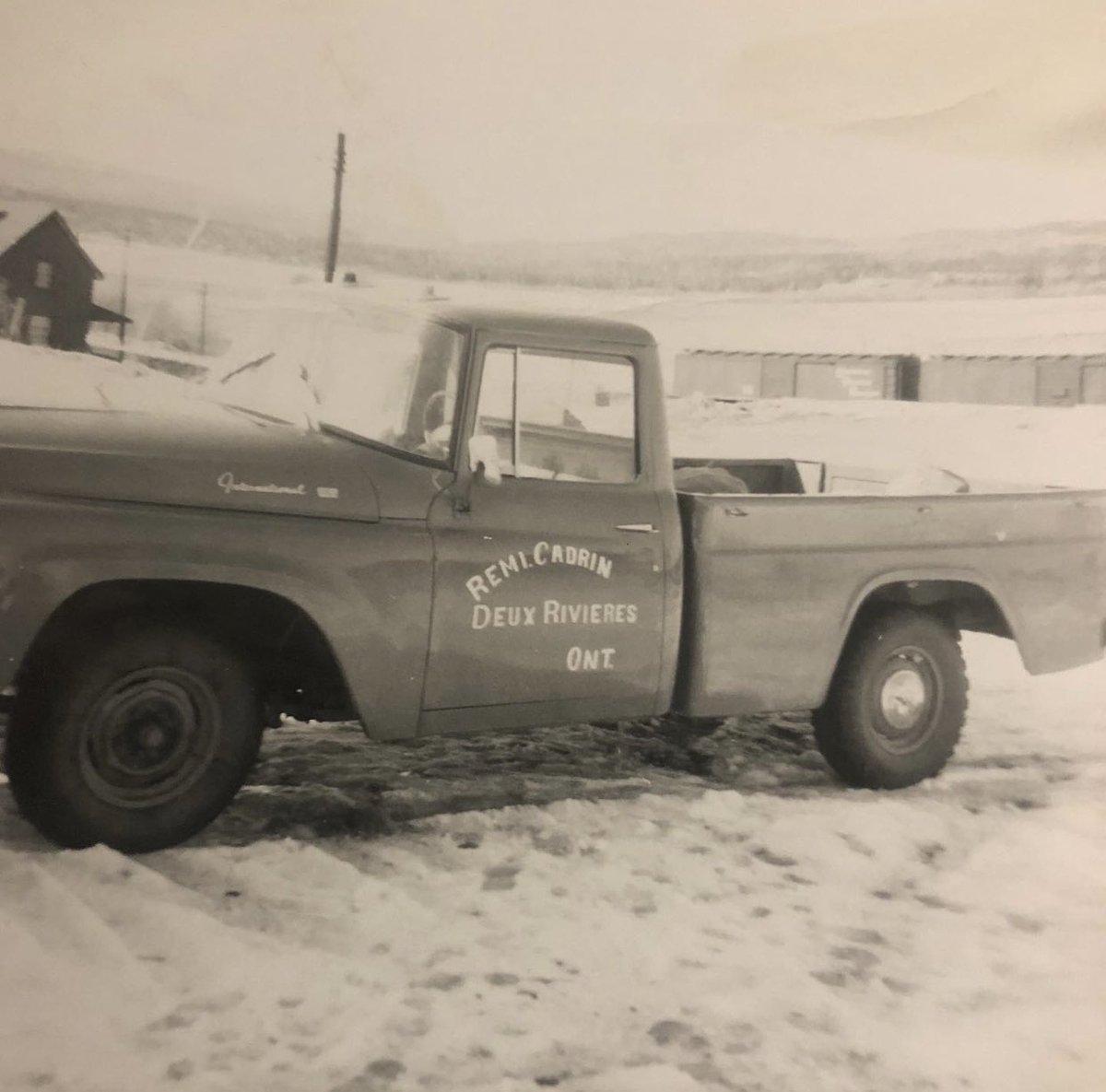 spencerlumber's tweet photo. "Every success story started with a dream". 💭🌳 #spencerlumber #hardwood #lumber #hardwoodlumber https://t.co/6VSYlSAc8J