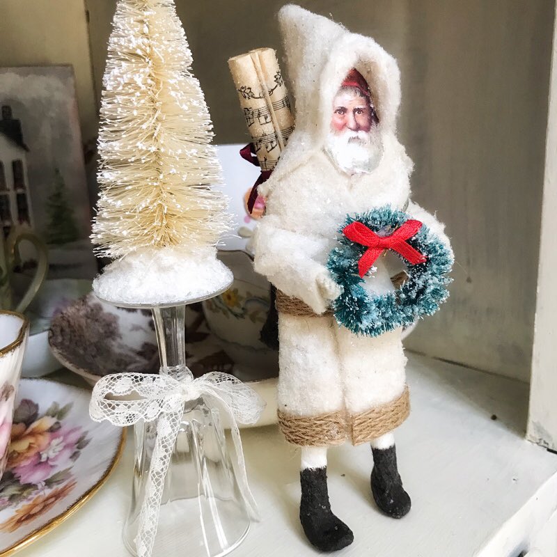 theemptynest's tweet photo. Another handmade cotton batting Santa! He’s toting a back pack of goodies. #imakestuff #holidaycrafts #santa #cottonbatting #oldworldstyle #victorianstyle @Stampington #stampingtonandcompany https://t.co/8Js0gpF3vp