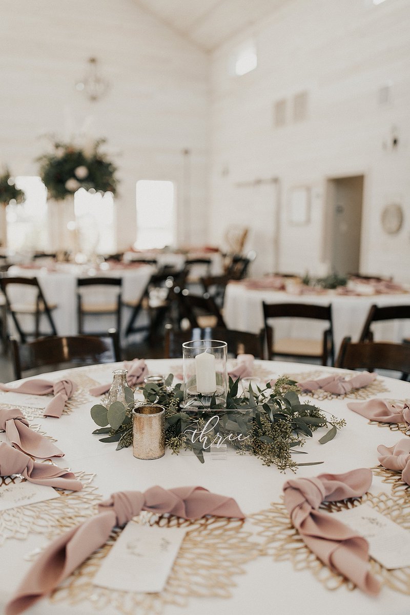 AMLinenRental's tweet photo. Have your #wedding tables presenting a great deal of elegance by showcasing our sophisticated Ivory Polyester linens!

https://t.co/YroYyu9aY6

📷: Madison Katlin Photography - @madisonkatlinphotography https://t.co/6RfKGI7JwG