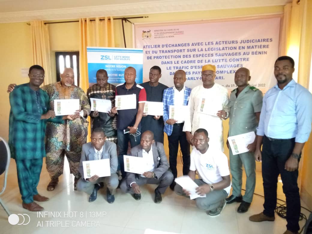 NatureTropicale's tweet photo. Bohicon, 16.02.2022. 
Atelier d'échanges avec les acteurs judiciaires sur la législation en matière de protection des espèces sauvages au Bénin dans le cadre de la lutte contre le trafic d'espèces sauvages, participants ont visité un promoteur d'élevage d'espèces sauvages (CITES) https://t.co/MTujnuC9Tf