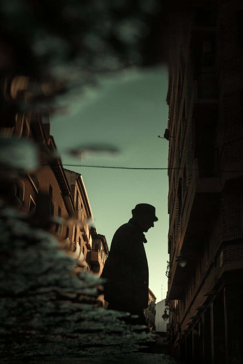 Sumido // Plunged. #streetphotography #streetphoto