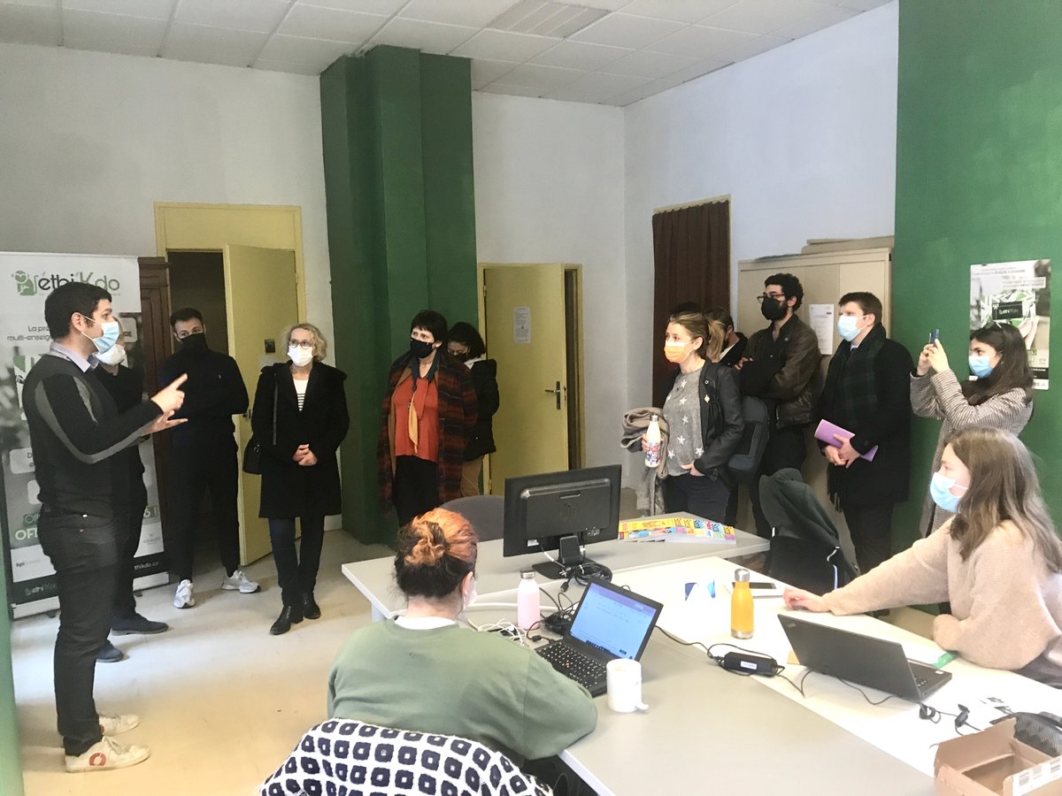 Ethi'Kdo choisi pour accueillir le groupe d'études parlementaire sur l'économie sociale et solidaire ! 🔥

Cette après-midi, nous sommes ravis d'avoir accueilli dans nos locaux le groupe de députés en charge du développement de l'#ESS dans nos territoires !

#coopérative #impact