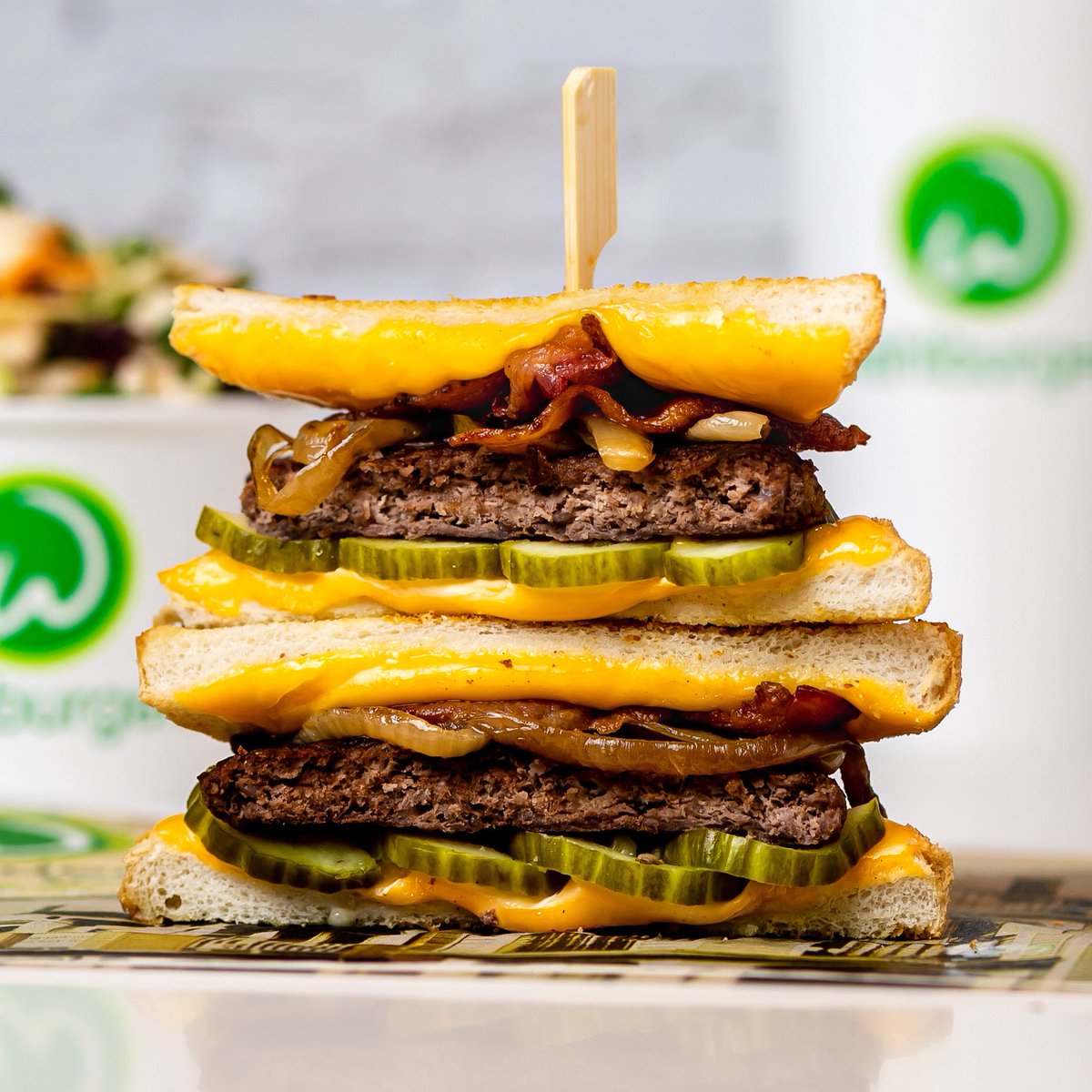 🤤 Let’s welcome back THE MELT! The burst of flavours of this gourmet melted cheese sandwich will surely brighten🔅 up your day.
 
🍔 5 oz burger • “government” cheese • bacon • caramelized onions • HOUSEMADE pickles • HOUSEMADE mustard sauce