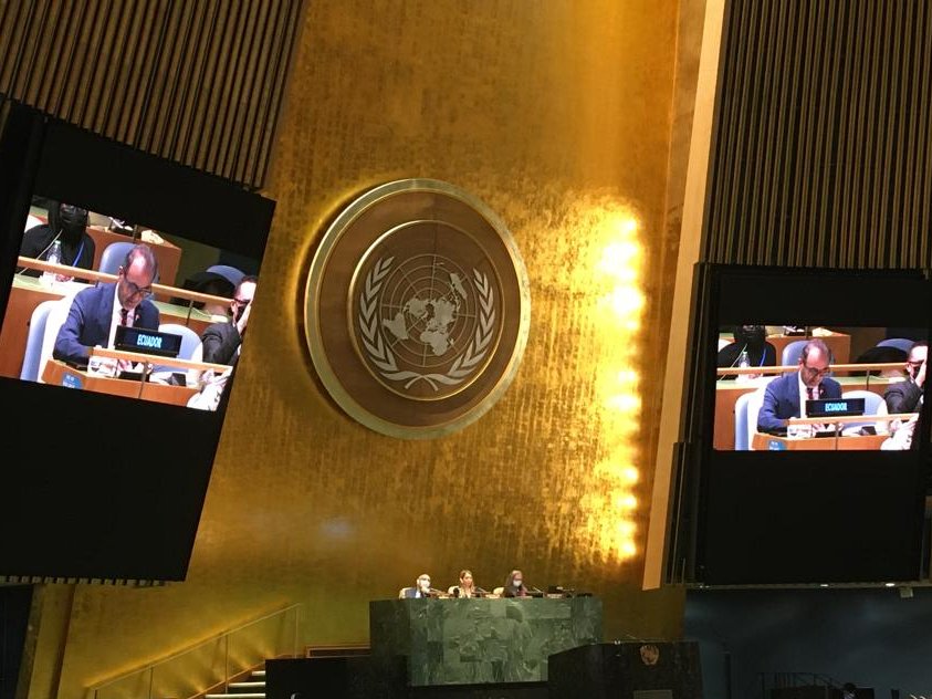 EcuadorONU's tweet image. Emb. @cristianespi 🇪🇨intervino en nombre de 29 países #Campeones del Pacto Mundial en la presentación del informe del Secretario General @ONU_es🇺🇳 para garantizar una migración segura, ordenada y regular.🇦🇿🇧🇩🇰🇭🇨🇦🇹🇩 🇨🇴🇨🇷🇪🇨🇪🇬🇸🇻🇪🇹🇬🇭🇬🇼🇭🇳🇮🇩🇮🇶🇰🇪🇱🇺🇲🇼🇲🇱🇲🇽🇲🇦🇳🇵🇳🇪🇳🇬🇵🇭🇵🇹🇸🇳🇹🇭#MigrationWeek