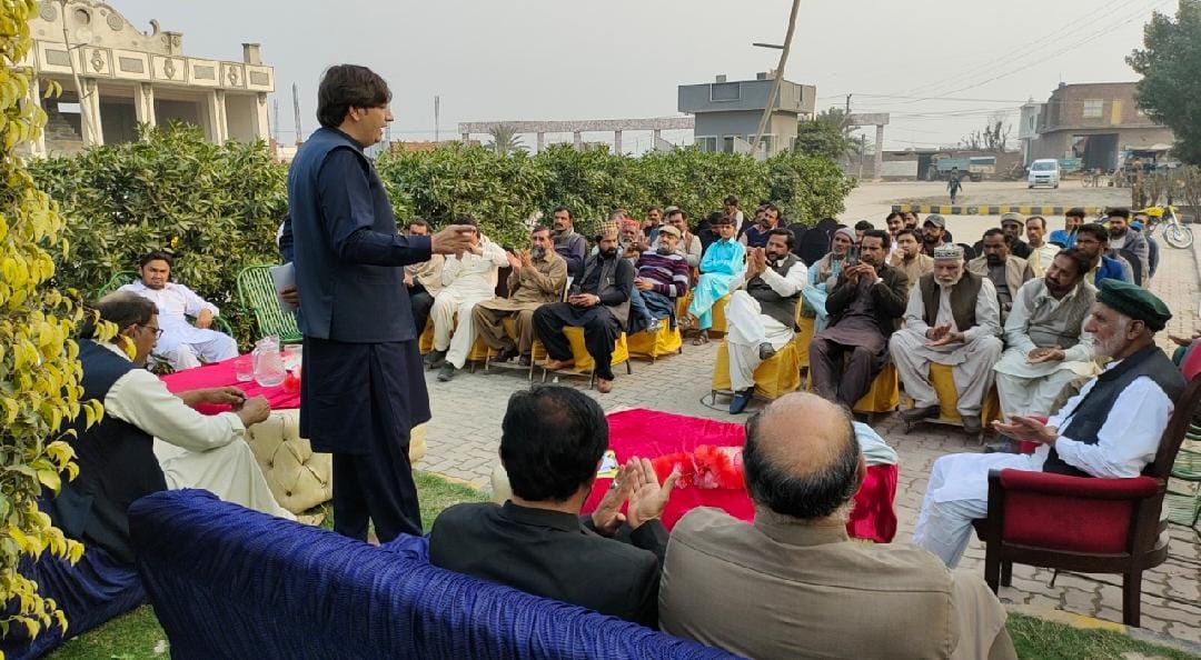PATofficialSM's tweet photo. چنیوٹ : پاکستان عوامی تحریک کے زیر اہتمام بلدیاتی کنونشن و تنظیمی اجلاس منعقد ہوا جس میں خصوصی شرکت ملک کرامت علی منگوترا جنرل سیکرٹری سنٹرل پنجاب نے کی ، مقامی قائدین و ذمہ داران کی اجلاس میں شرکت۔ عوامی تحریک بلدیاتی انتخابات میں بھرپور حصہ لے گی اجلاس میں فیصلہ۔
 #JoinPAT https://t.co/GM6EYkoyS5
