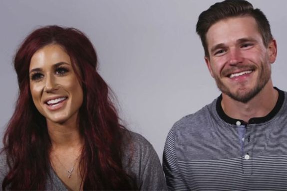 TheAshleysRR's tweet image. BREAKING NEWS! Former #TeenMom2 stars Chelsea Houska &amp;amp; Cole DeBoer announce their new show on @HGTV network! Get details: wp.me/pc0qqT-f9n