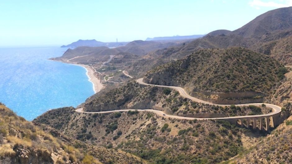 ClasicaCycling's tweet photo. #SunSandAndSaddles || Stunning coast lines🌅, medieval villages, &amp; warm climate makes #Calpe the perfect place for all #cyclists - hence known as THE #training grounds for professional #cyclingteams🚵‍♀️. 
#cyclingholidays #cyclinginspain #cyclingweekly #bicycletouring #biketour https://t.co/lLtybPKxby