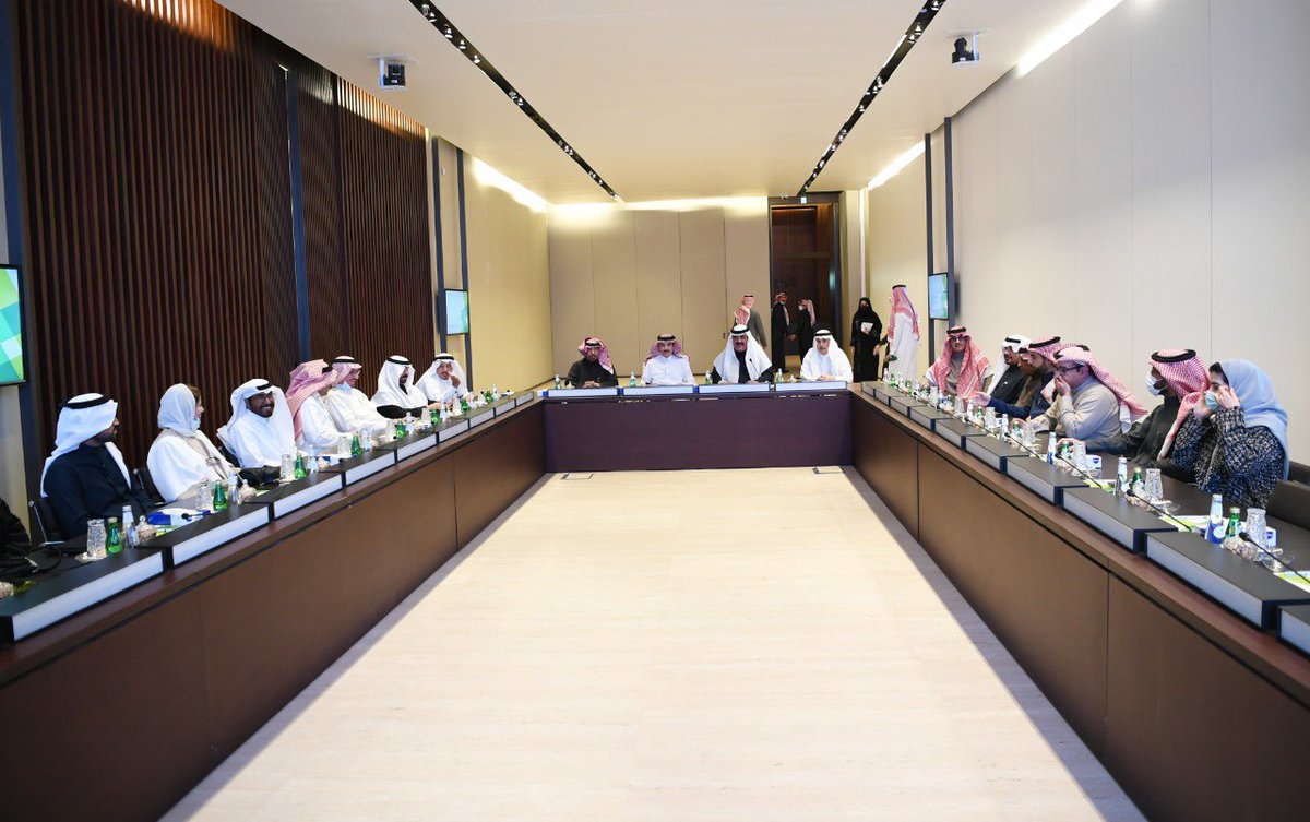 KACCCsa's tweet photo. استقبل سعادة الأمين العام د. عبدالله الفوزان، وفداً من جمعية منتدى الخبرة السعودي بحضور عدداً من المسؤولين بالمركز والجمعية. https://t.co/VZS4zxdZBh
