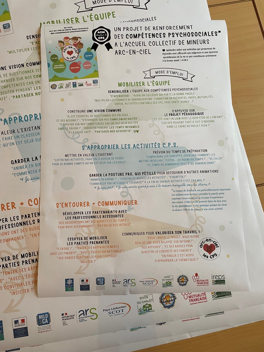 maggiechevassu's tweet photo. Il y a 18 mois la @Mutualite_BFC et l'@IrepsBFC se lançaient dans l'accompagnement d'#ACM au renforcement des #CPS des #enfants de 3/6 ans. Des heures d'échanges, d'expérimentation et qq badges + tard les pro s'essayent même au transfert de connaissances ! #ACMactivateurdeCPS https://t.co/swYIf6jX8f