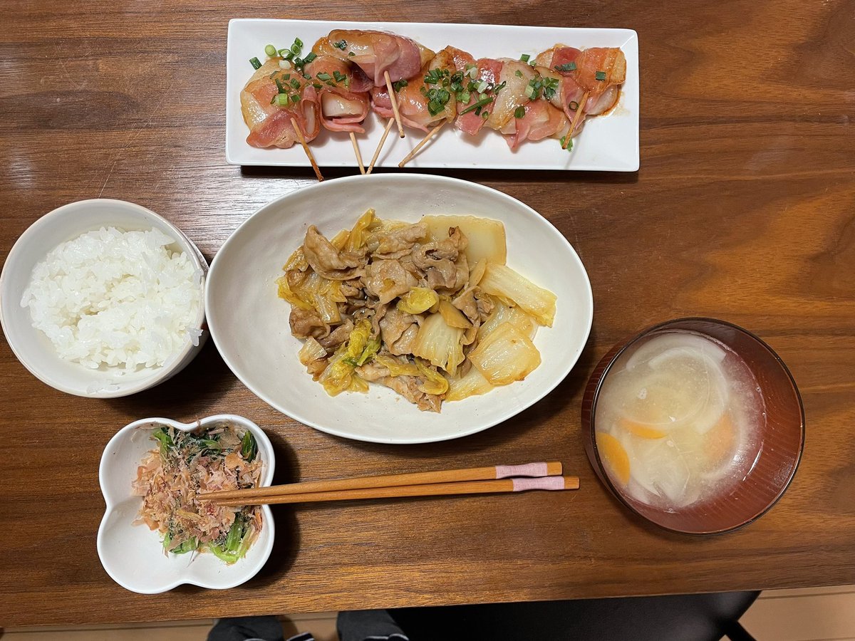 夕飯を出すと毎回 これで全部 と聞かれてしまう 客観的に見てこの量は少ないですか Togetter