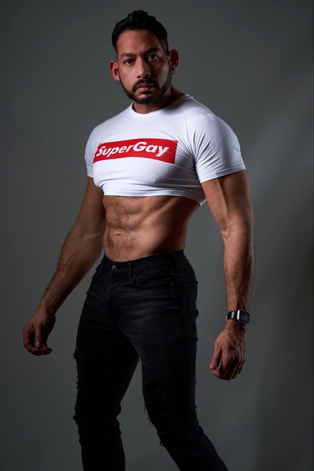 “They call me daddy.”

? @travislanephoto 

#picoftheday #shooting #sexy #gay #gaymen #supergay #posing