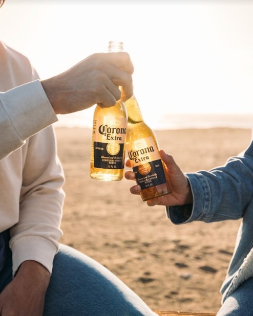 Log off now, the beach is calling. It’s time to unwind with paradise and lime. 

#Corona_India #ThisIsLiving #Paradise #BestServedWithLime #LogOffLimeIn