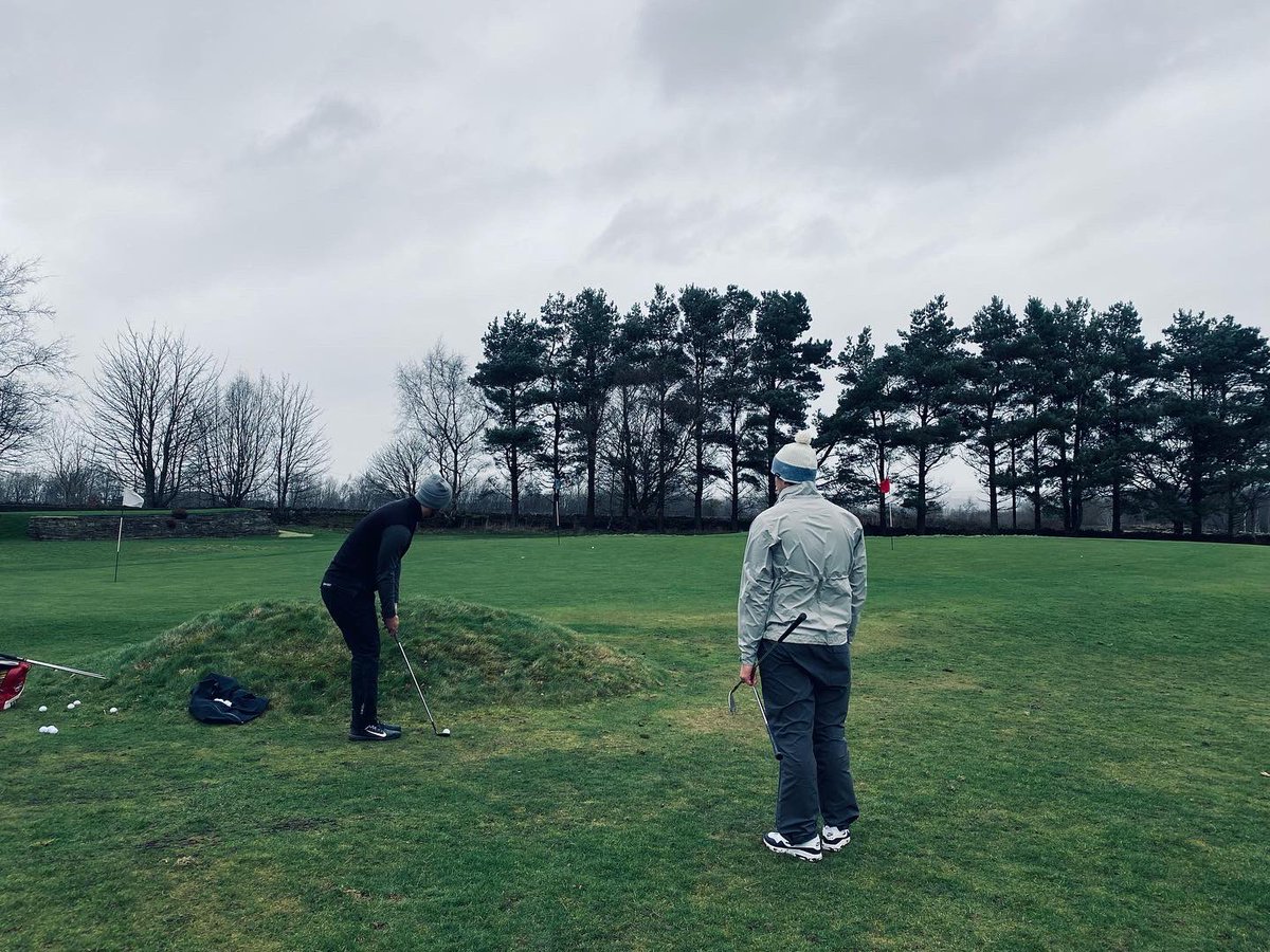 Hansonprogolf's tweet image. The coach ended up challenging the lads 🎯 today after a few players couldn’t make it!! 

Great three hour #ScoringSchool mixing short game, pitching, wedge game, irons and driving!

Even some forfeits thrown in too! #PressUps #StarJumps #ShuttleRuns