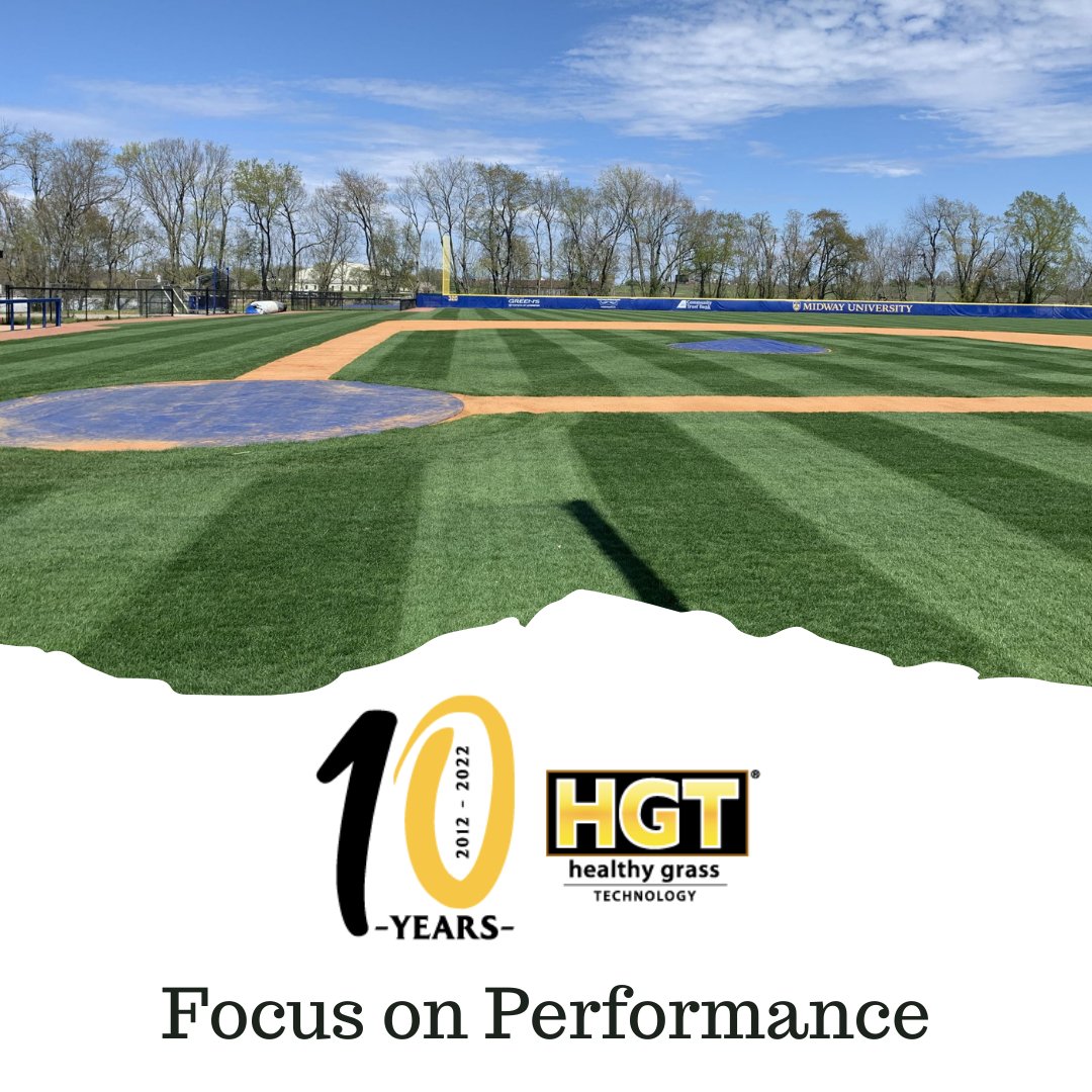 HgtSod's tweet photo. While most bluegrasses are very slow to break winter ❄️ dormancy, Barvette HGT exhibits very early spring green-up.☀️ This allows HGT to come back early and strong 💪 when spring play is needed and field regrowth is required. #10YearsStrong #ProvenPerfromance #FocusonPerformance https://t.co/CvYFFg7qaV