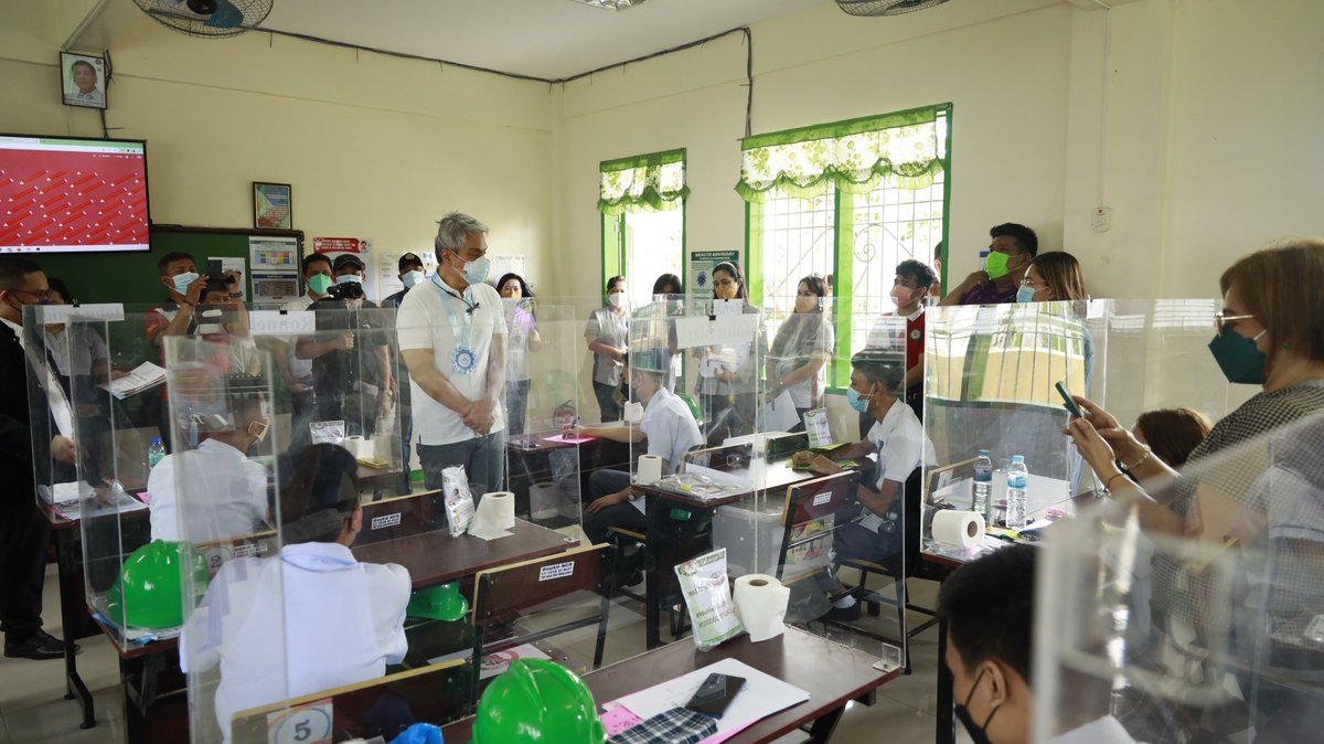 TobyTiangco's tweet image. Tuloy-tuloy po ang bakunahan ng ating mga batang 5 taong gulang pataas. Mag-register lamang sa covax.navotas.gov.ph

#FacetoFaceClass
#StaySafe #Navotas 
#AngatPaNavotas #LetsBeTheBest 
#TobyTiangco #MayorTobyTiangco