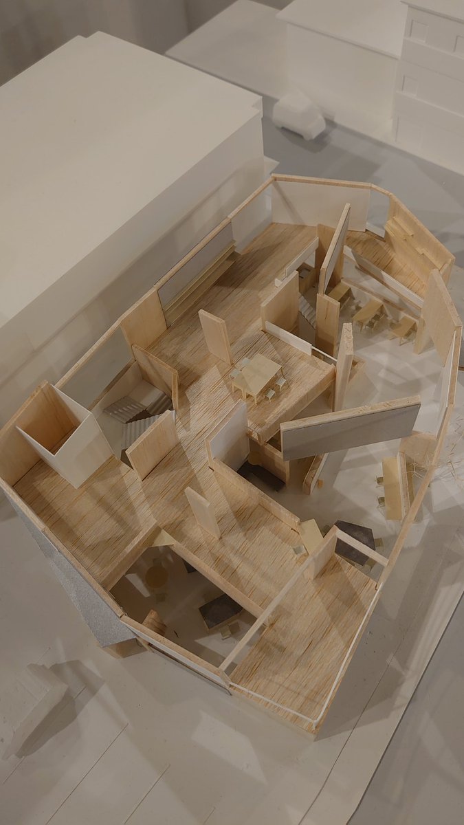 4DvMkr5mxhpDe52's tweet photo. ポストバブルの建築家展

GoodJob!センター香芝を一度見てみたい。
一枚目は、三宅町交流まちづくりセンター MiiMo
こちらも行きたいですね。 https://t.co/S59B8yNYf9