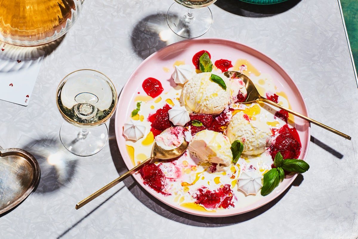 spiritedtable's tweet photo. Buttermilk Crepes with Ricotta and Vegetables
https://t.co/C6vPwFSW1z

This recipe doesn’t need a sauce. 
.
.
.
#BrendaLangton
#ButtermilkCrepes
#RicottaVegetables
#crepebatter
#crepesfilling
#spoonrivercookbook https://t.co/YQnBLuVyOy