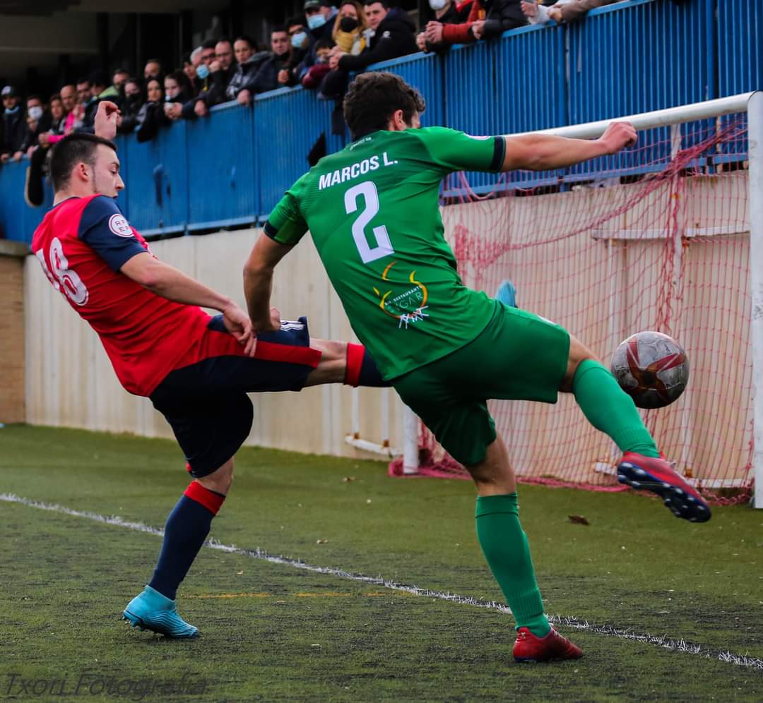 cavianes's tweet photo. #PrimerEquipo || #3RFEF16 📸
Gracias al fotógrafo Txori Alfaro tenéis a vuestra disposición imágenes del encuentro del pasado domingo entre nuestro primer equipoy el @CDBerceo en #Facebook.
Os dejamos link! ↘️ https://t.co/pXer8GEhpC https://t.co/wRHyO5ZrKN