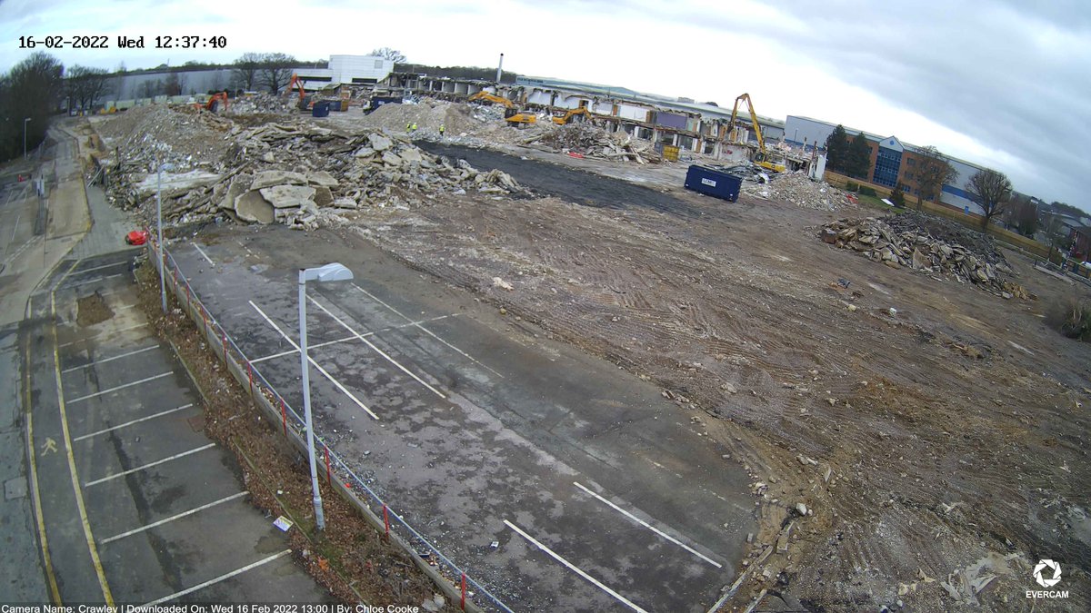 MetroDecons's tweet photo. Remember our project in Crawley getting underway with High Reach demolition only 9 weeks ago

Take a look at how the site is progressing now
70% Mechanical Demolition Complete
60% Hardstanding Lifted
15% Slabs and Foundations dug

#Metro #Demolition #reshapingthefuture https://t.co/VuHqcxRAWr