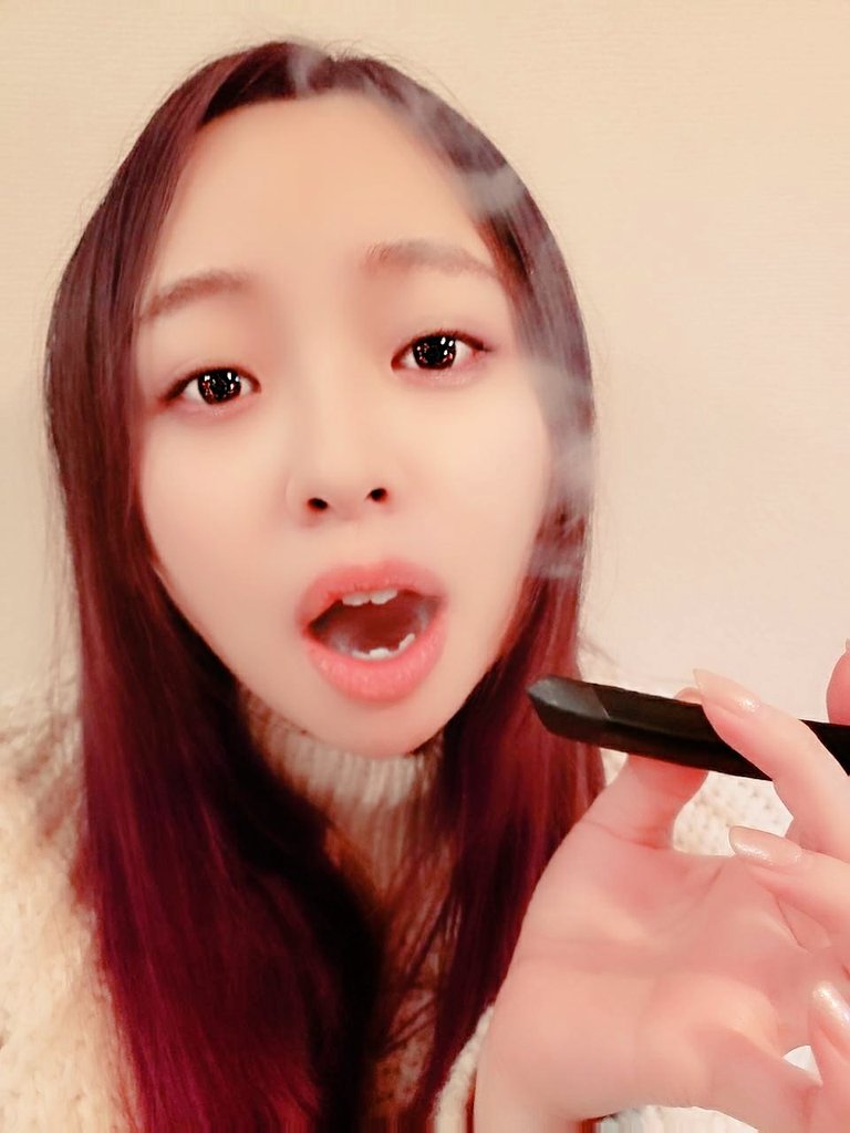 econo_mii's tweet image. 新商品『チルテック』頂きました🚬
めちゃかわでお洒落💄💋
私はフレンチトースト味🍞🐣
吸いやすくておいしいです😋✨
⏬詳細はこちらから⏬
chilltech.base.shop

#Chilltech
#チルテック
#おいしいCBDベイプ
#CBDベイプ
#PR