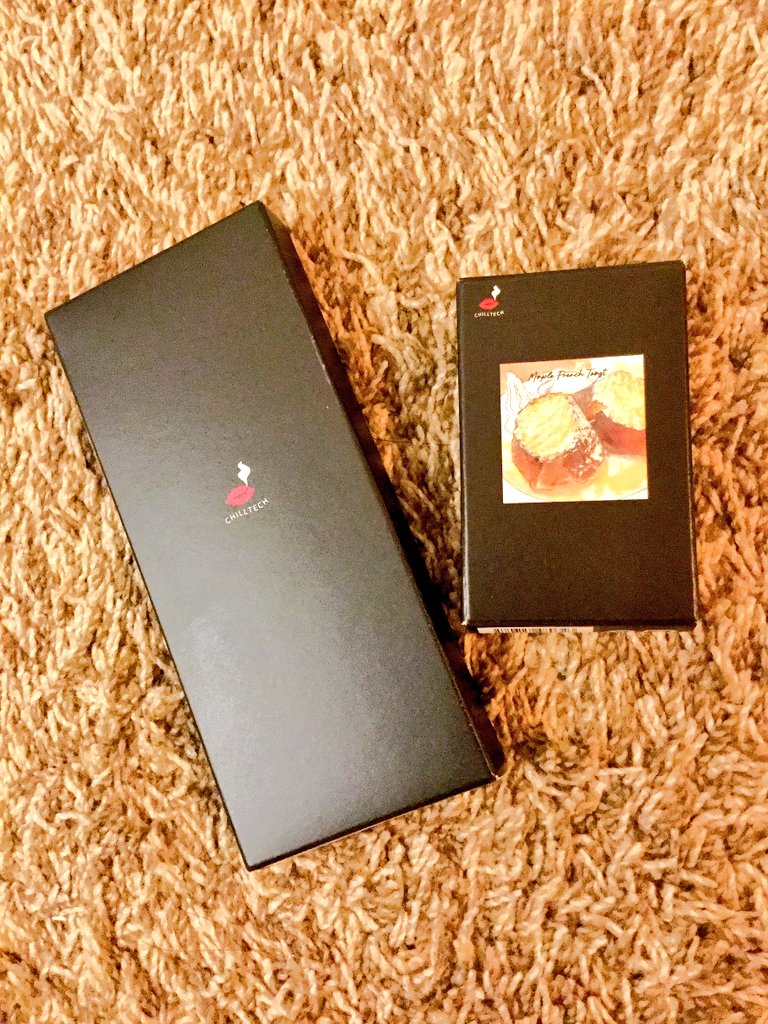 econo_mii's tweet image. 新商品『チルテック』頂きました🚬
めちゃかわでお洒落💄💋
私はフレンチトースト味🍞🐣
吸いやすくておいしいです😋✨
⏬詳細はこちらから⏬
chilltech.base.shop

#Chilltech
#チルテック
#おいしいCBDベイプ
#CBDベイプ
#PR