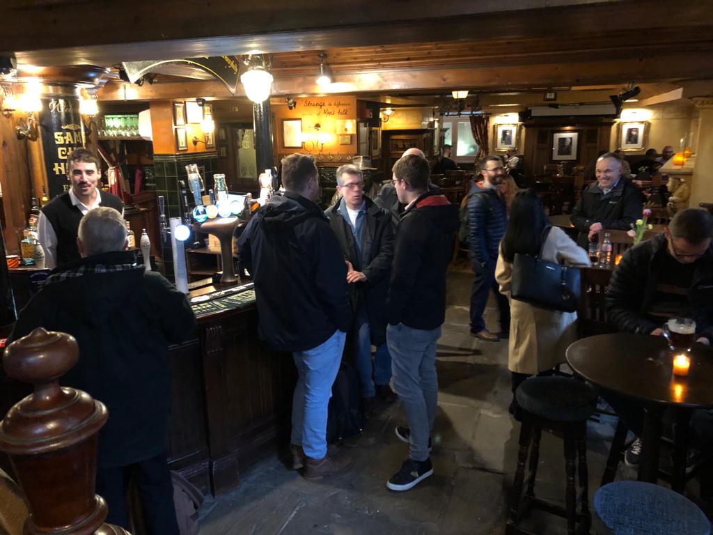 This is what we like to see! Lowry with a few drinking buddies 🍻

How he's missed you Mancs! Come on down to try our fabulous new menu (complete with all your old favourites) or just for a drink

samschophouse.com/menu

#Pubs #manchester #lslowry