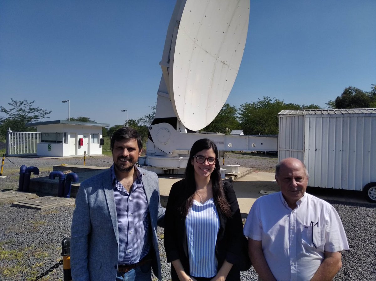 AConicet's tweet photo. En el día de ayer recibimos la visita del Lic. Roberto Adaro Subsecretario de Investigación Científica y Política Industrial para la Defensa y de la Lic. María Belén Pacheco Coordinadora de Planeamiento y Análisis de Recursos en el Ministerio de Defensa. https://t.co/Y65Jw1qGBF