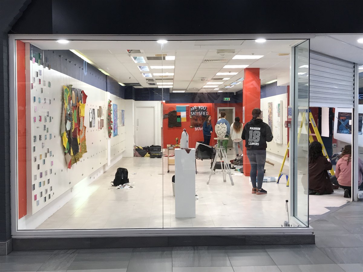 ARU_AHESS's tweet photo. #ARUProud for the first BA Fine Art offsite exhibition since the lockdowns!
This photo shows students setting up 'No Imagination' in Unit 15 of the Grafton Centre, #Cambridge.
It runs Friday 'til Monday, and again, from 25th-27th (10am-4:30pm).
All welcome!
#AHSSLearningCommunity https://t.co/1FD0gZ5W7K