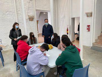 aemprende's tweet photo. 🚀Desde #Utrera estamos celebrando #HackathonUtrera Intercentros, junto a @InniciaAnd @EducaAnd @CiudadUtrera🙌

🧑‍🎓👩‍🎓 Con alumnado del⤵️
〽️@ies_poncedeleon 
〽️@IesMuseo 
〽️@IES_RuizGijon 
〽️IES Virgen de Consolación

🆙ON AIR desde @cadesevilla‼️

#territorioemprende #EmprendeAND https://t.co/foX5jTpSSq