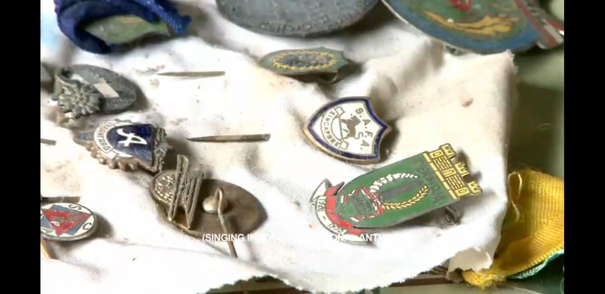 Ini badge/pin perayaan ulang tahun Persija ke 10 ya ? Yang ada resepsinya itu. <a href="/Bola_Jakarta/">VAMONOS PERSIJA! 🚩</a> <a href="/Legendary1928/">Legendary1928</a> <a href="/AbidinSide/">Abidin-Side</a> <a href="/edo_iskndar/">Baba AfieAle</a>