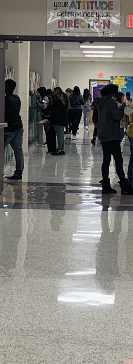 MaggeeByrd's tweet image. Learning doesn’t only take place w/in the 4 walls of a classroom #flexiblelearningenvironments #movement #engagment