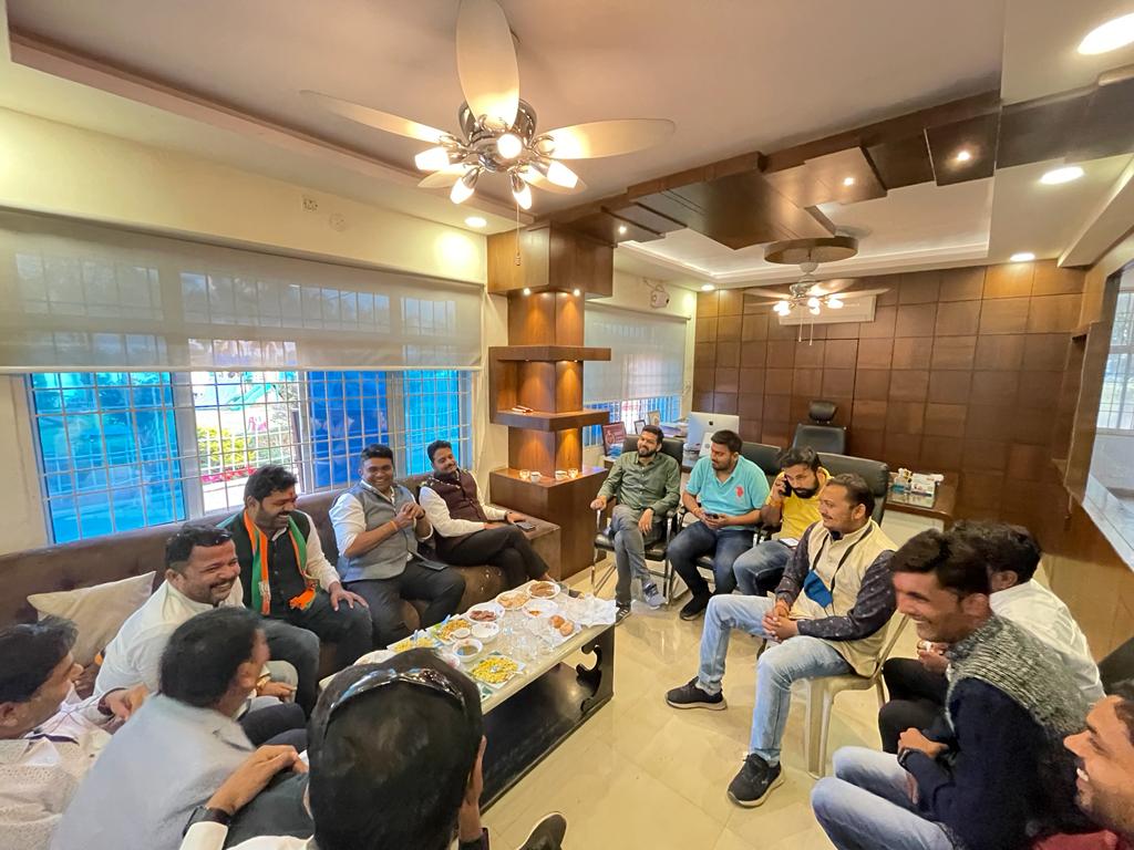 vaibhavpawarmp's tweet photo. जबलपुर प्रवास के दौरान एमएम इंटरनेशनल स्कू��� में युवा साथियों ने आत्मीय स्वागत किया। https://t.co/ooRiyc2jvw