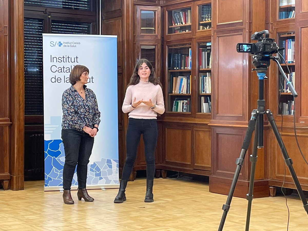 "Tenim moltes anècdotes, vam viure situacions complicades i ens vam coordinar amb agents comunitaris per cobrir necessitats bàsiques, però ens quedem en l'orgull d'equip d'ajudar a fer front a la pandèmia": la #TSSanitari del #CAPMontnegre, Judith López a #ICSMemòriaCOVID