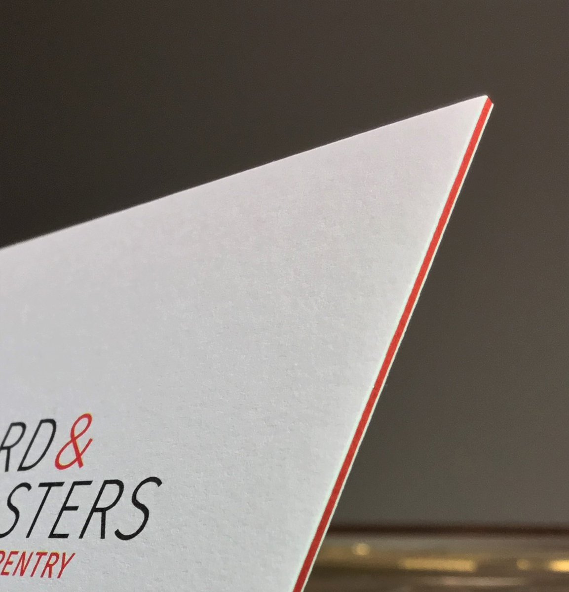 EmtonePrint's tweet photo. A white business card becomes WOW! with a knock out red centre
Print: 4 colour digital
Paper: Colorplan White Frost 135gsm and Bright Red 540gsm
Finish: Triplexed to 810gsm
#stationery #businesscards #creativeprint #creativepapers #triplexed #emtone #propergood @GFSmithpapers https://t.co/6VcYbHmciv