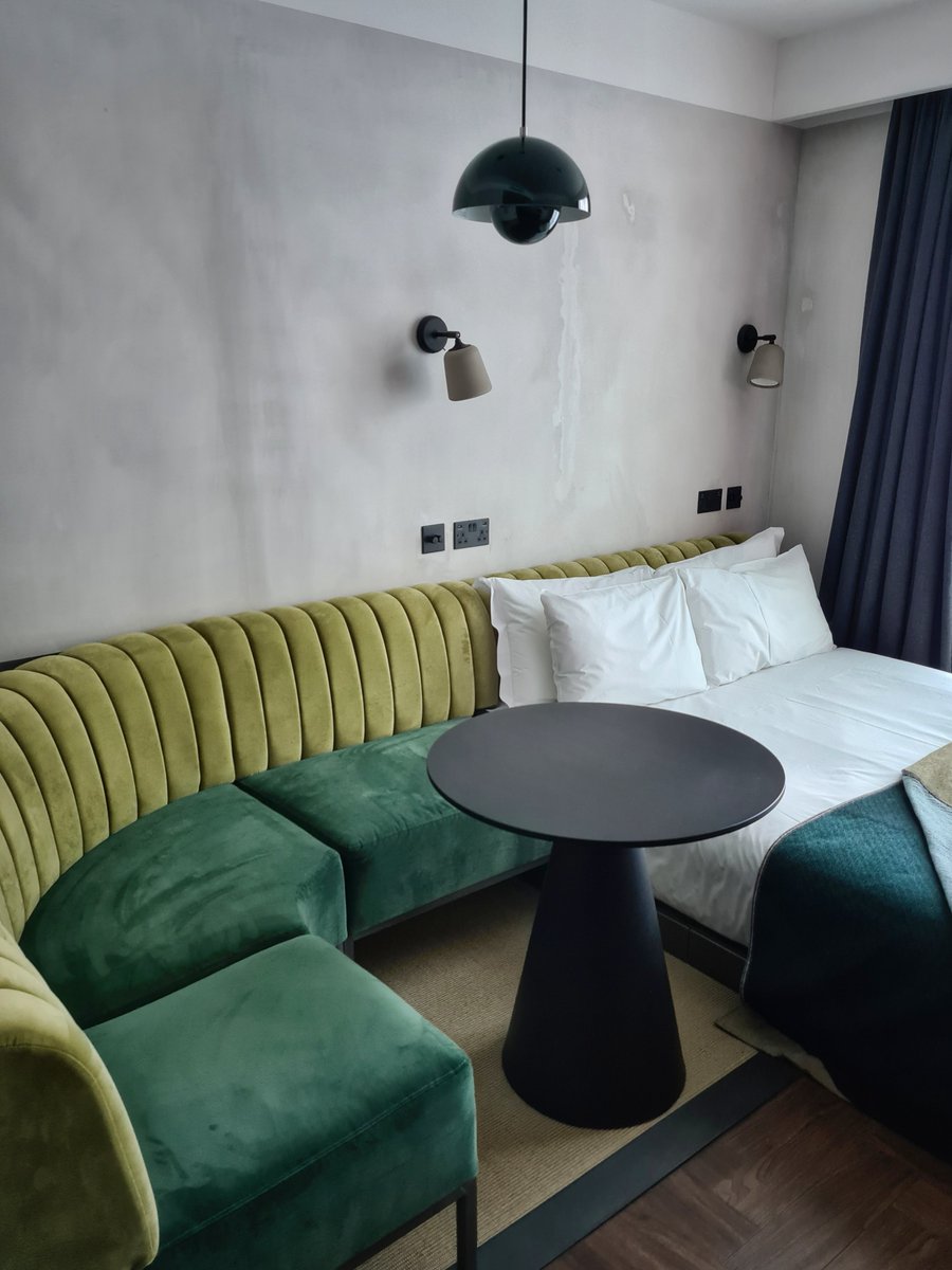 NEW POST: A Stay at Kingsland Locke Dalston by @LockeHotels with amazing kebabs, craft beer & gin by @EatLeBab @KraftDalston @jimandtonicltd bit.ly/3sRFlSq #travel #london