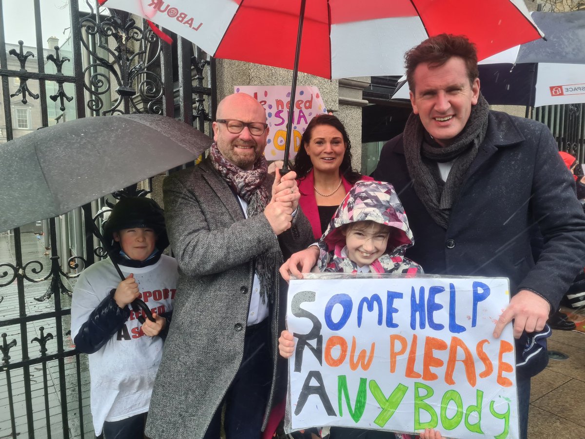 tullydonnell's tweet photo. Children outside the Dáil protesting and seeking much needed resources denied to their school https://t.co/x6UOYnXIiX