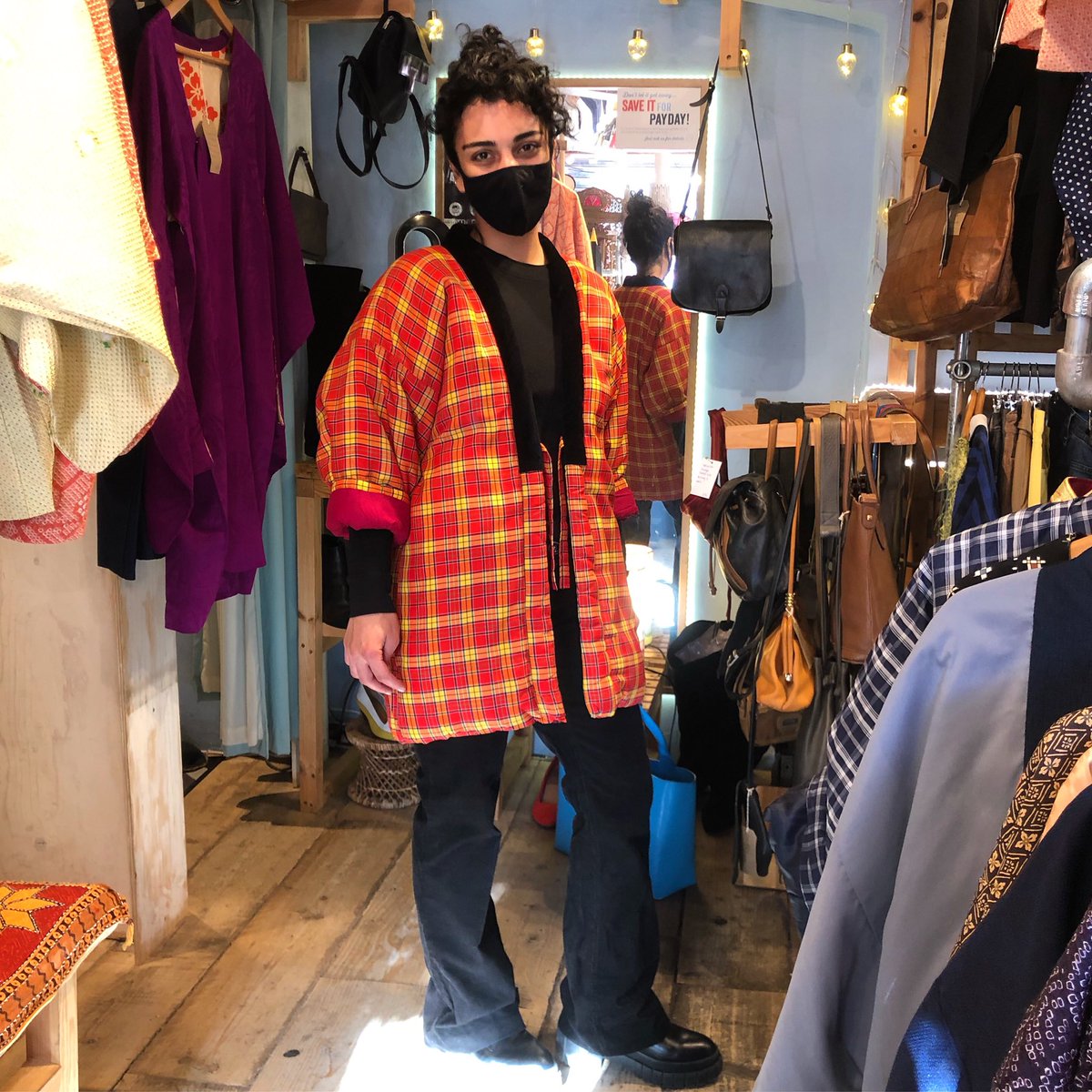 mero retro tweet media