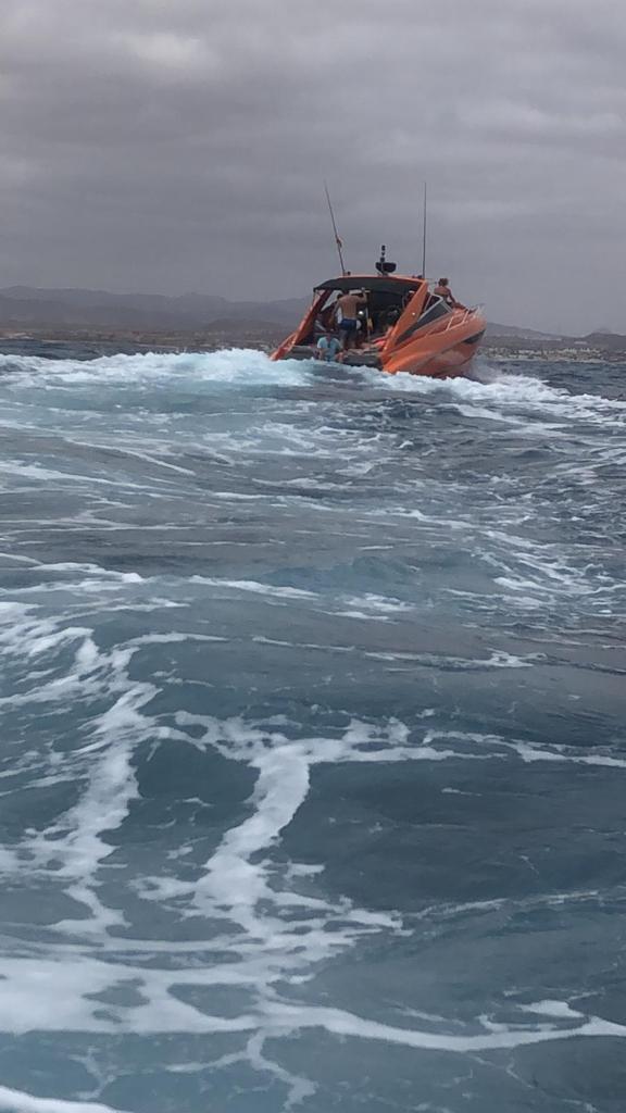 Quantum S is making waves...🚤 #quantum #Lanzarote #sun #holidays #charter #sailing #papagayo #whiteisboring #puertocalero #holiday #summer2022 #private