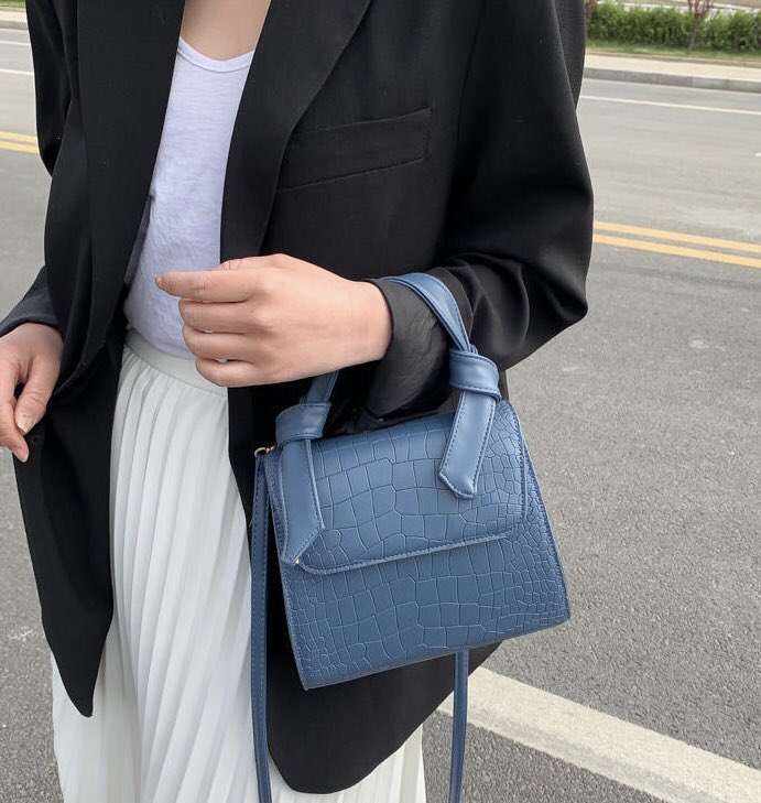 jakaikaaa's tweet photo. =͟͟͞♡ Price : 169฿.- | 𝚌𝚘𝚍𝚎: 𝟷𝟾𝟿
εїз ส่งฟรี ใบต่อไป+5
εїз วัสดุ : หนัง PU อย่างดี
εїз ขนาด : กว้าง 18*สูง 20*หนา 17 cm
εїз สายสะพายปรับสุด 120 cm 
εїз ใส่มือถือ กระเป๋าสตางค์ได้

#กระเป๋าผ้า #กระเป๋าไอแพด #กระเป๋า #กระเป๋าสะพายข้าง #รับตัวแทน #กระเป๋าเกาหลี #กระเป๋าสะพาย https://t.co/aYkm1VRTA6