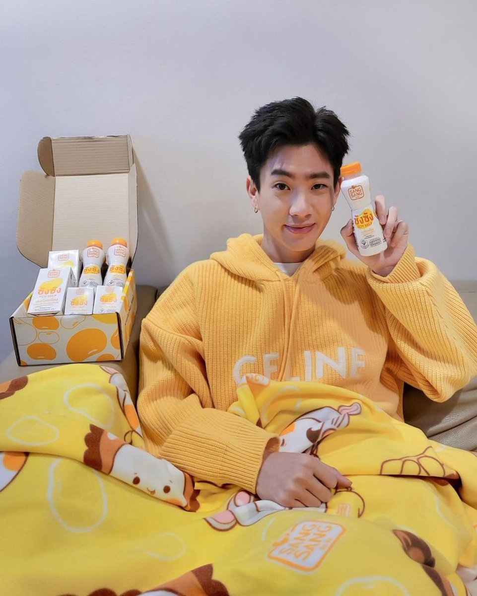 Actualización de <a href="/off_tumcial/">ออฟที่แปลว่าปิดประตูแพ้</a> en Instagram
[16/02/2022]
#offgun #off #offgunfamily #offguncouple #offgunisreal #offgunmoment #ออฟกัน #offjumpol #offjumpoladulkittiporn